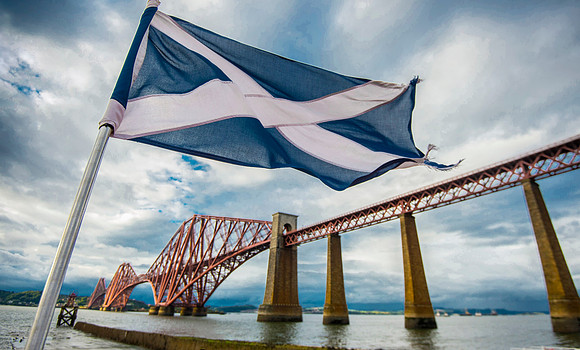 Forth Rail Bridge , Scottish Fag , Saltire