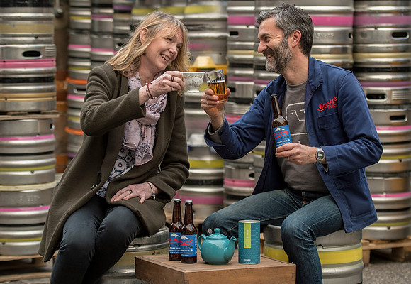 Eteaket and Barny's beer story pcs